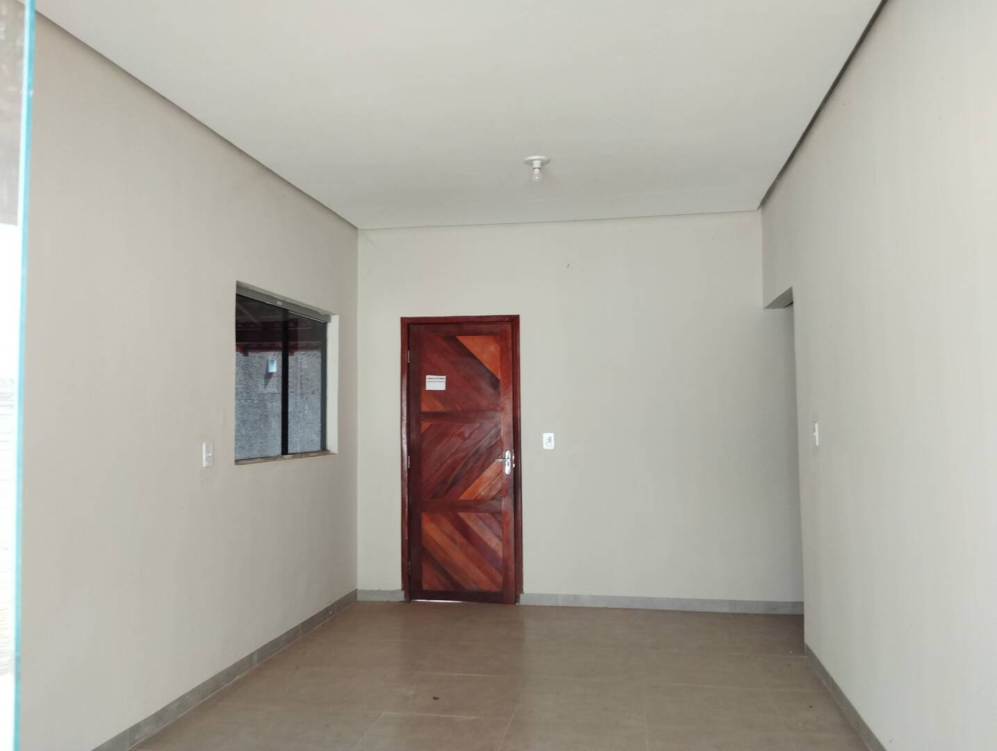 Casa à venda com 1 quarto, 90m² - Foto 1