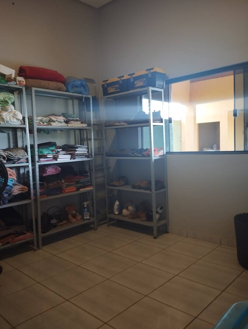 Casa à venda com 2 quartos, 160m² - Foto 12