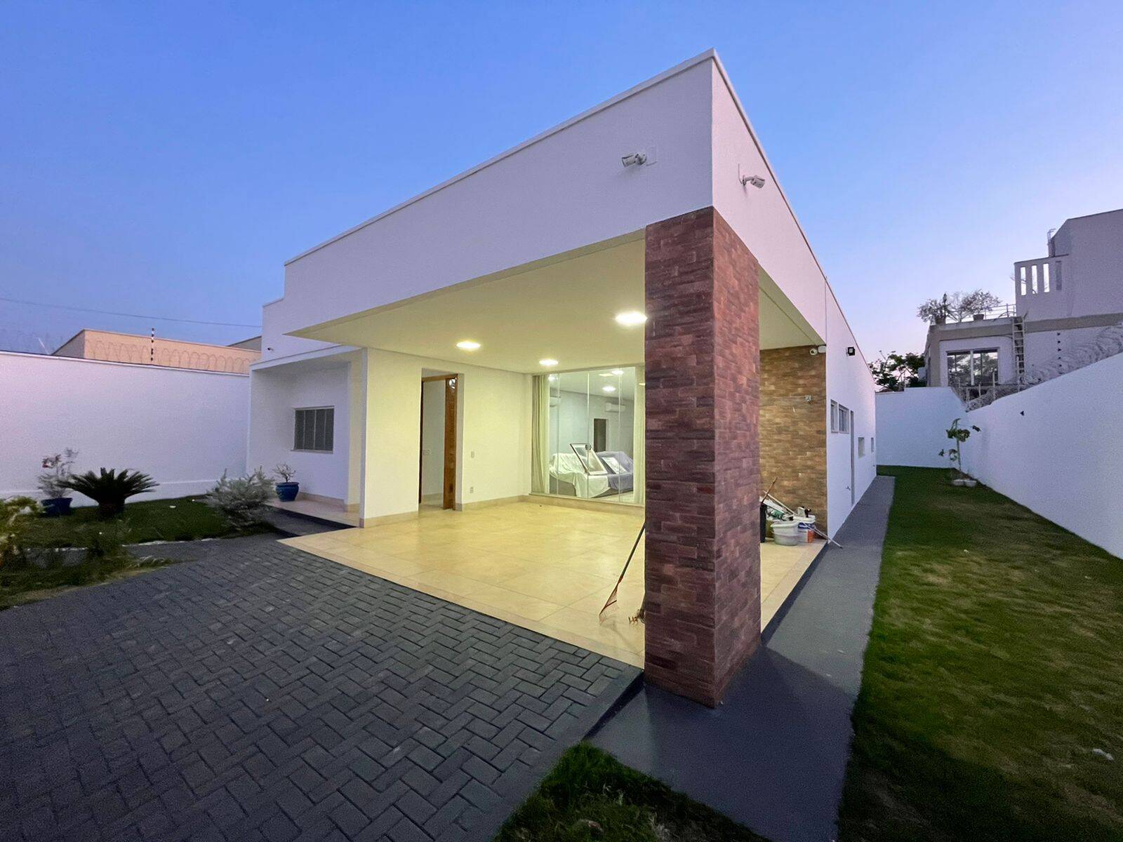 Casa à venda com 4 quartos, 249m² - Foto 3