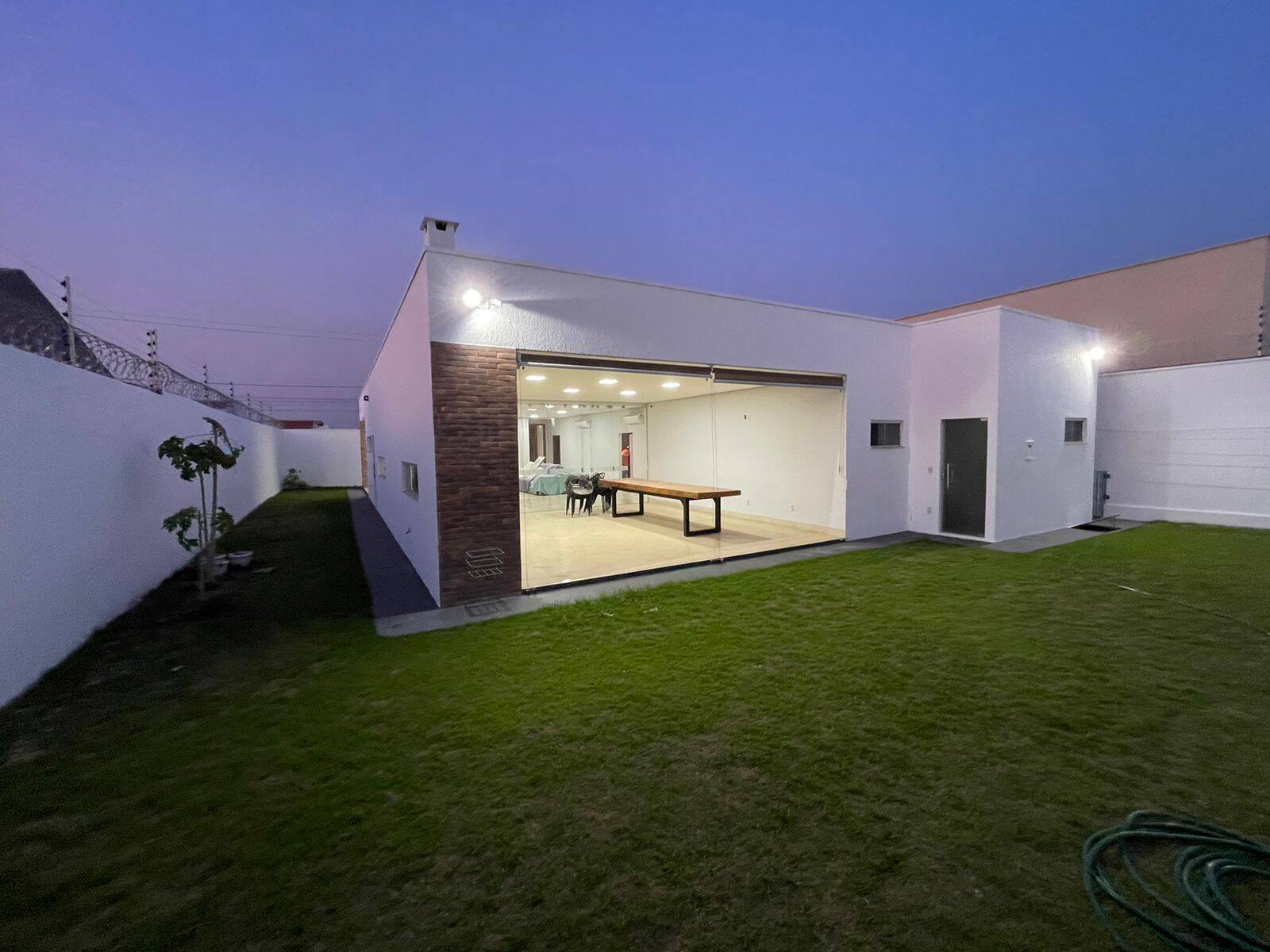 Casa à venda com 4 quartos, 249m² - Foto 8