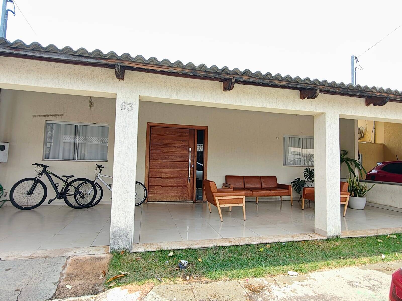 Casa à venda com 3 quartos - Foto 1